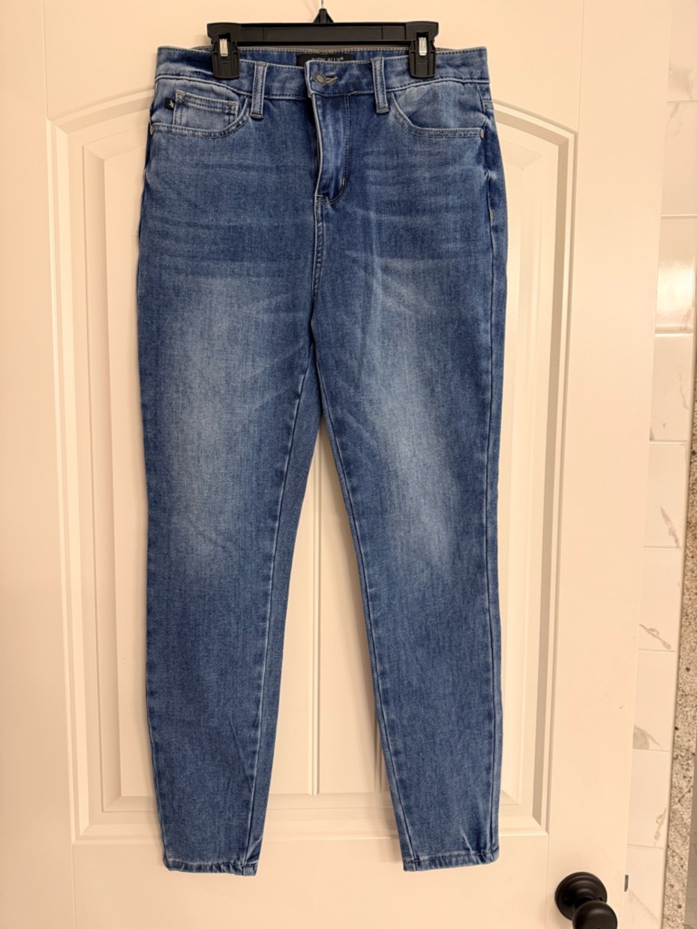 Judy Blue Medium Wash Skinny Jeans